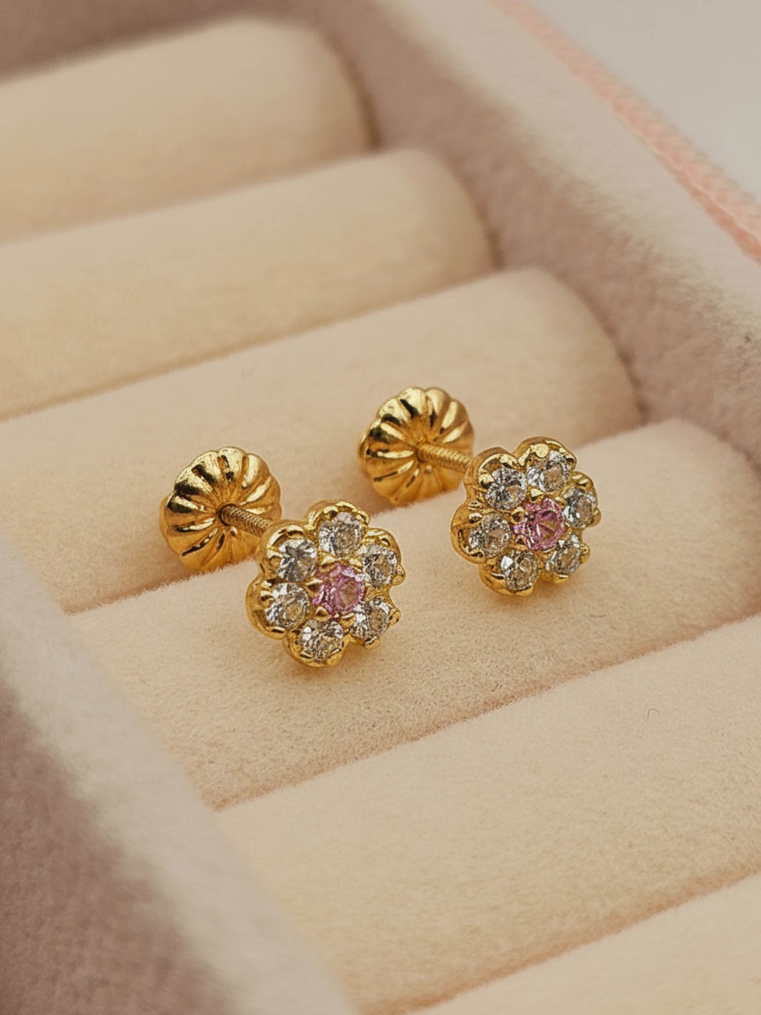 Aros roseta rosa de francia 6 mm 1.2 grs Oro 18k 4