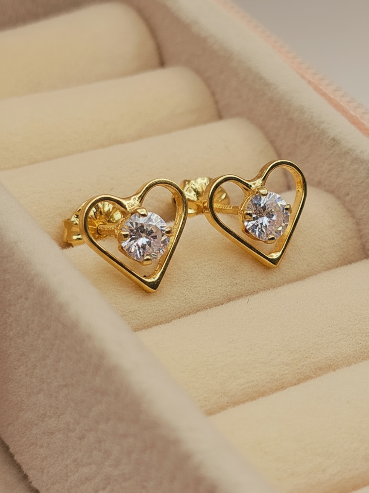 Aros corazón rosa de francia 9 mm 1.9 grs Oro 18k 2