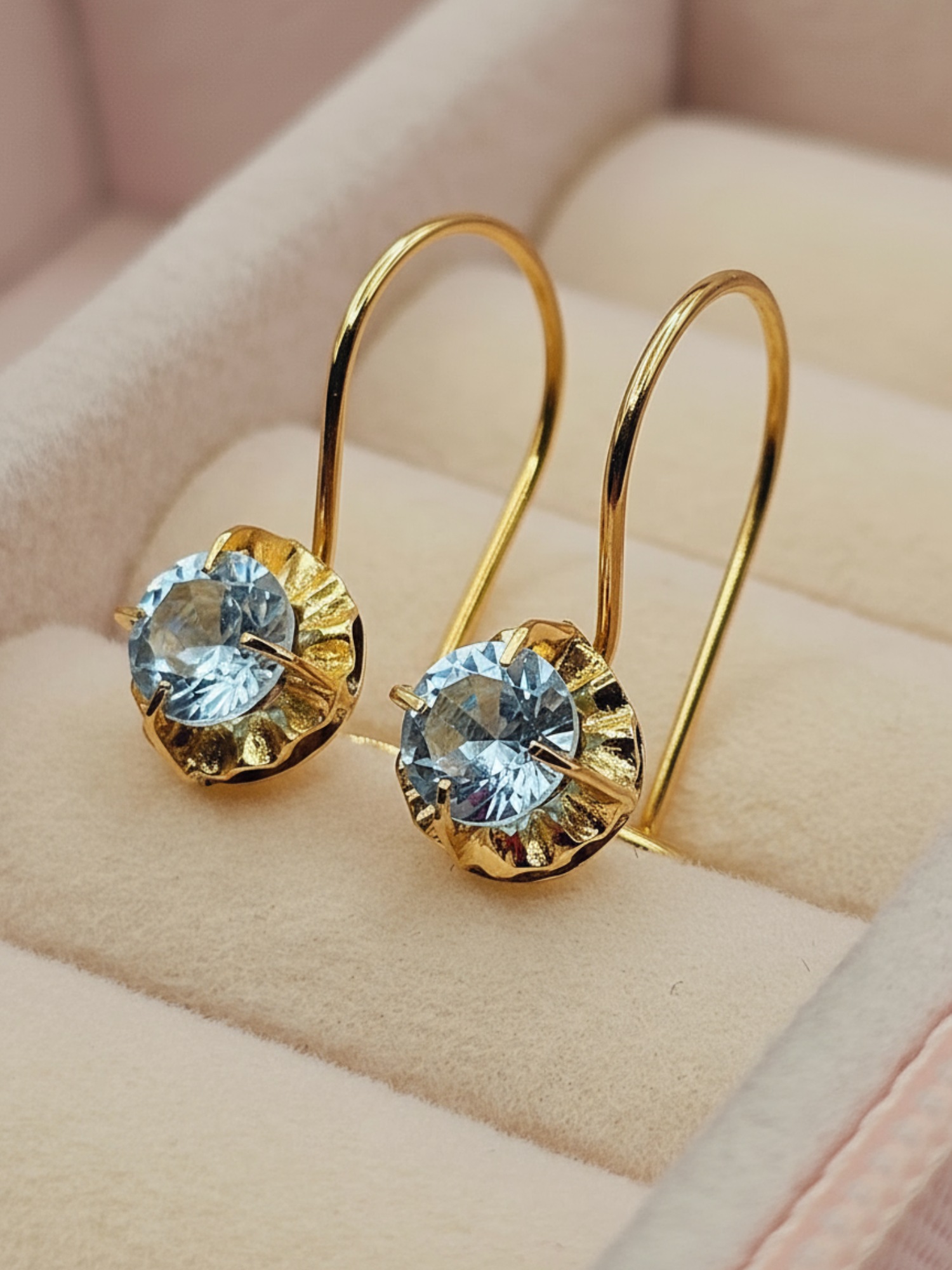 Aros chaton colgante aguamarina 2 cm 1.9 grs Oro 18k 5