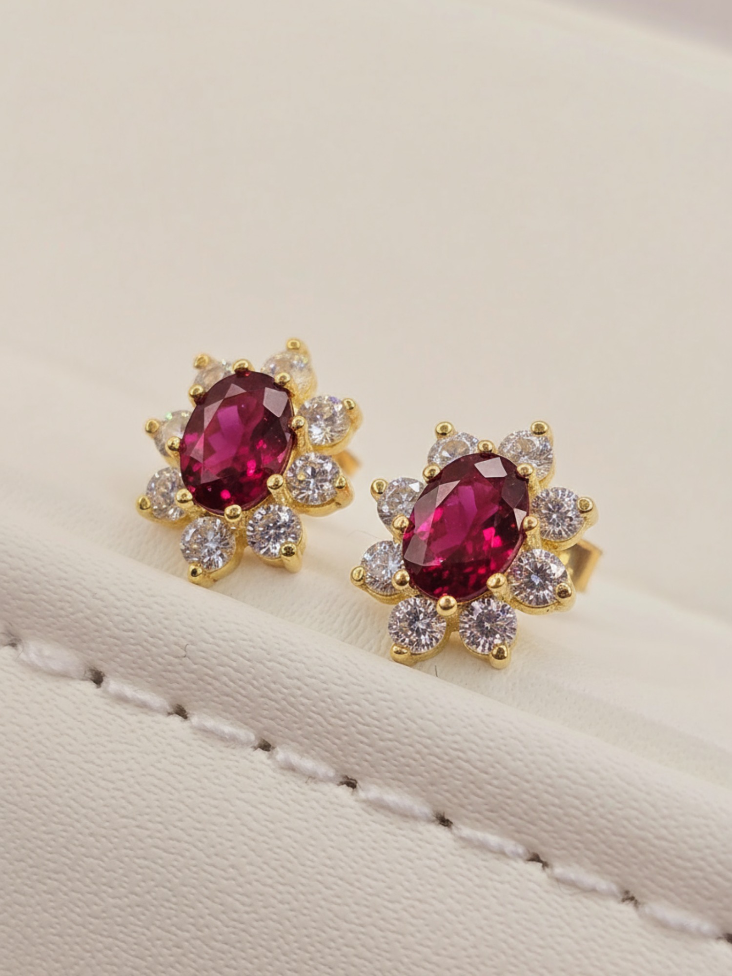 Aros lady rubi 1.1 cm 2.5 grs Oro 18k 3