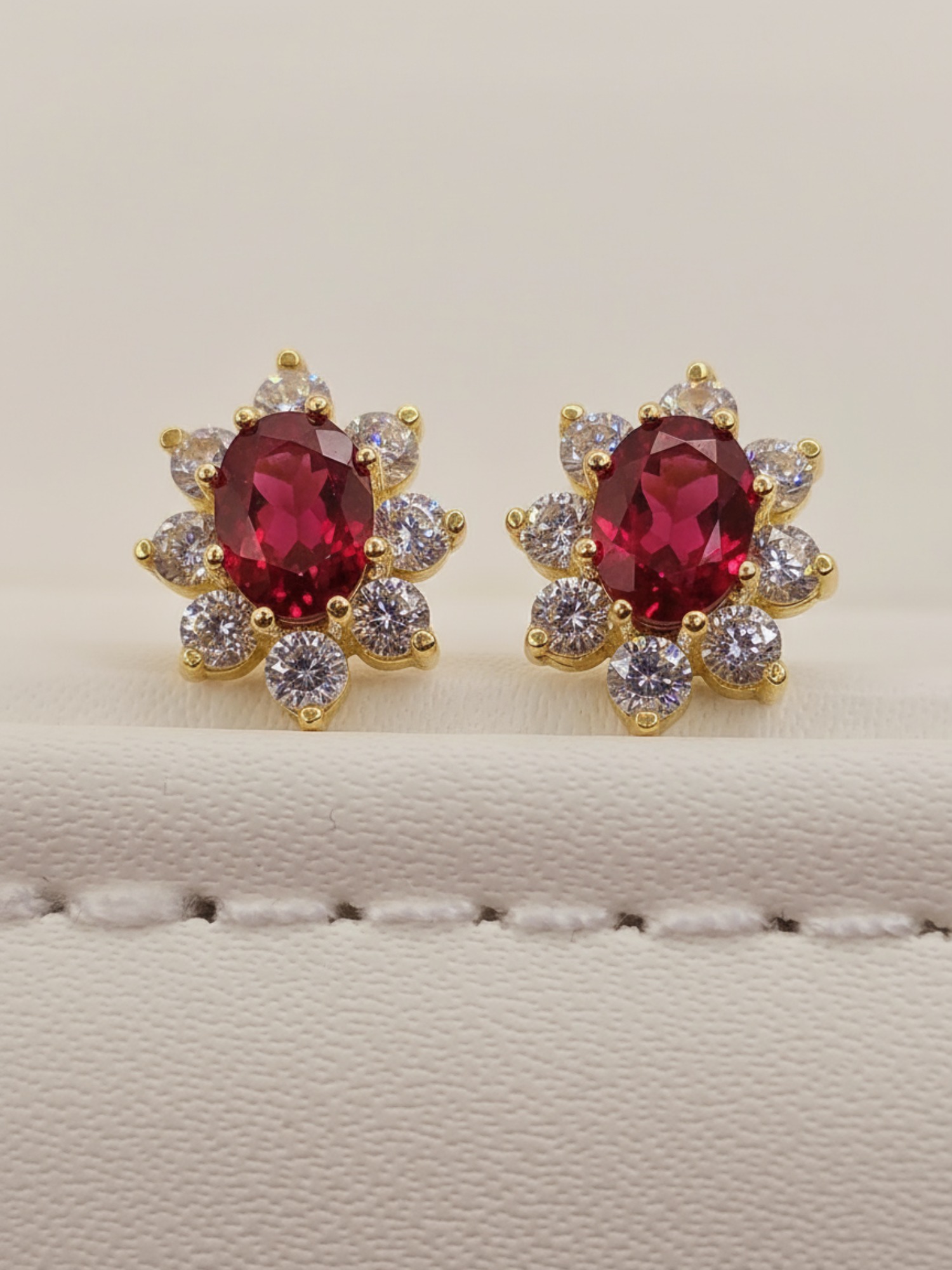 Aros lady rubi 1.1 cm 2.5 grs Oro 18k 1