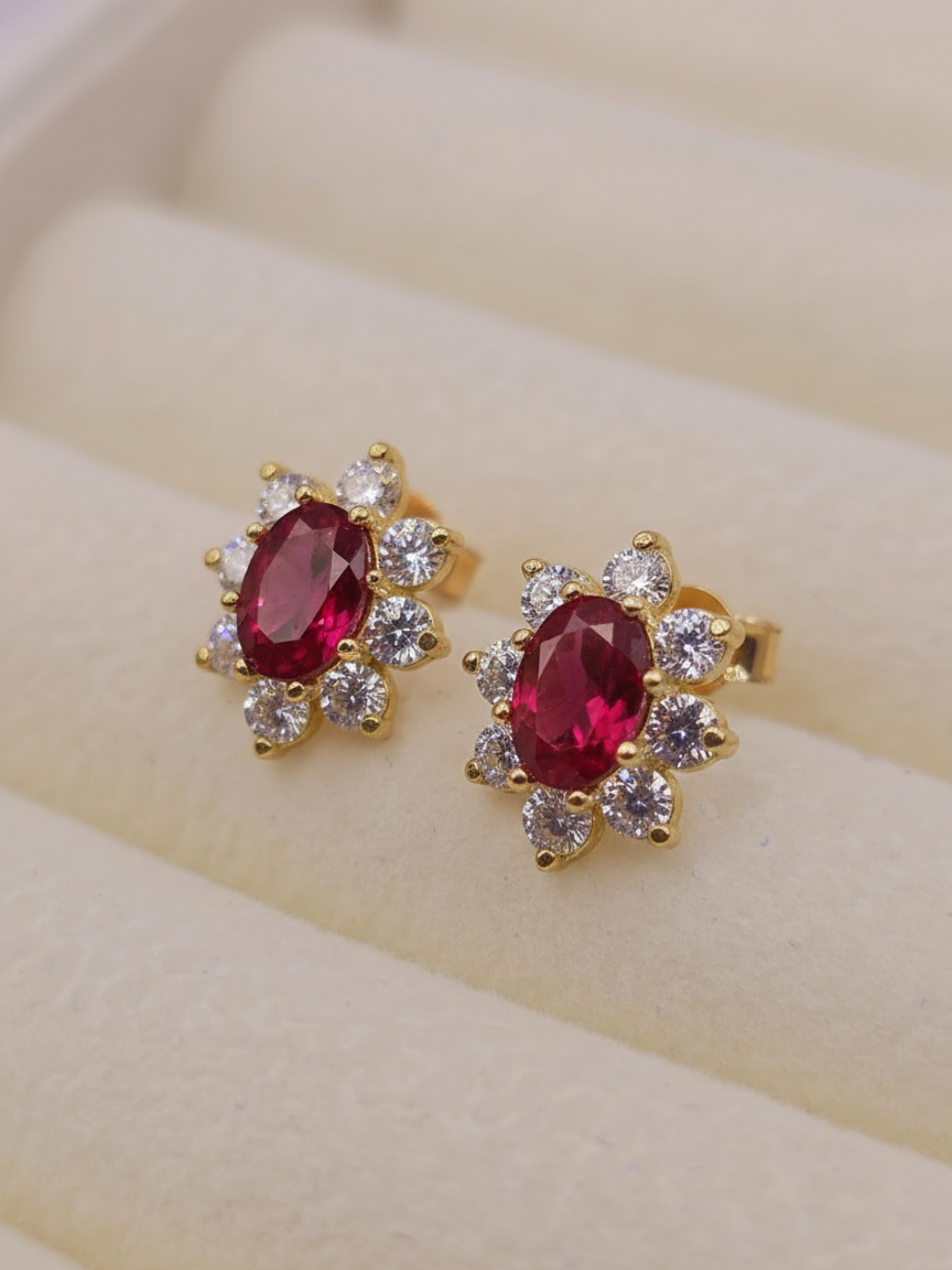 Aros lady rubi 1.1 cm 2.5 grs Oro 18k 5