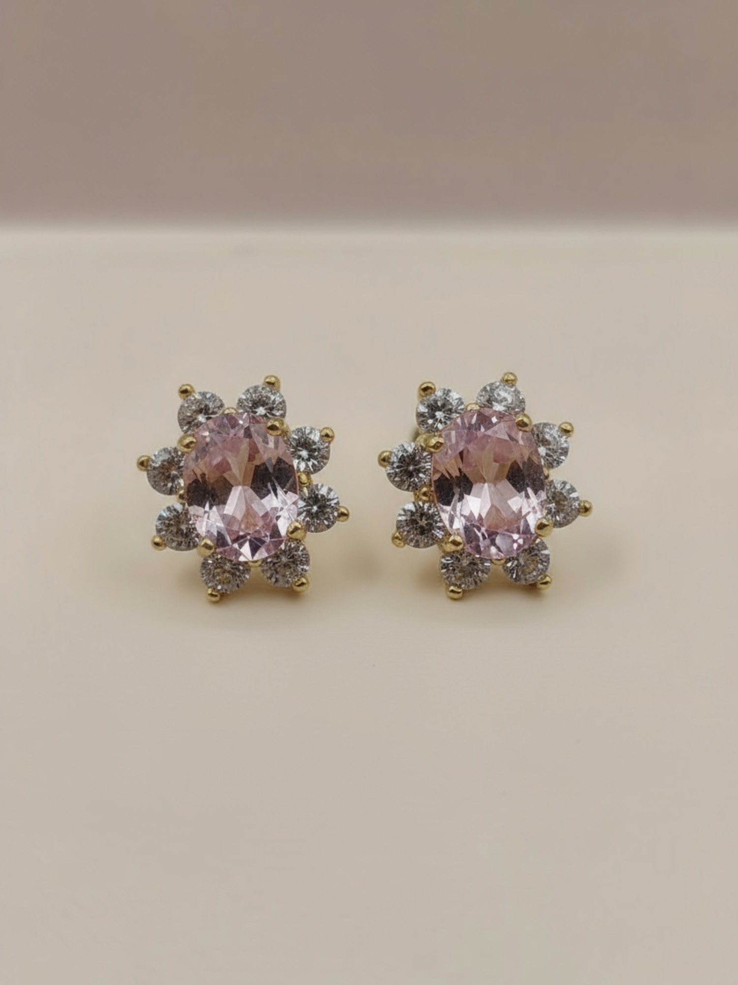 Aros lady rosa de francia y circones 1.1 cm 2.5 grs Oro 18k 2