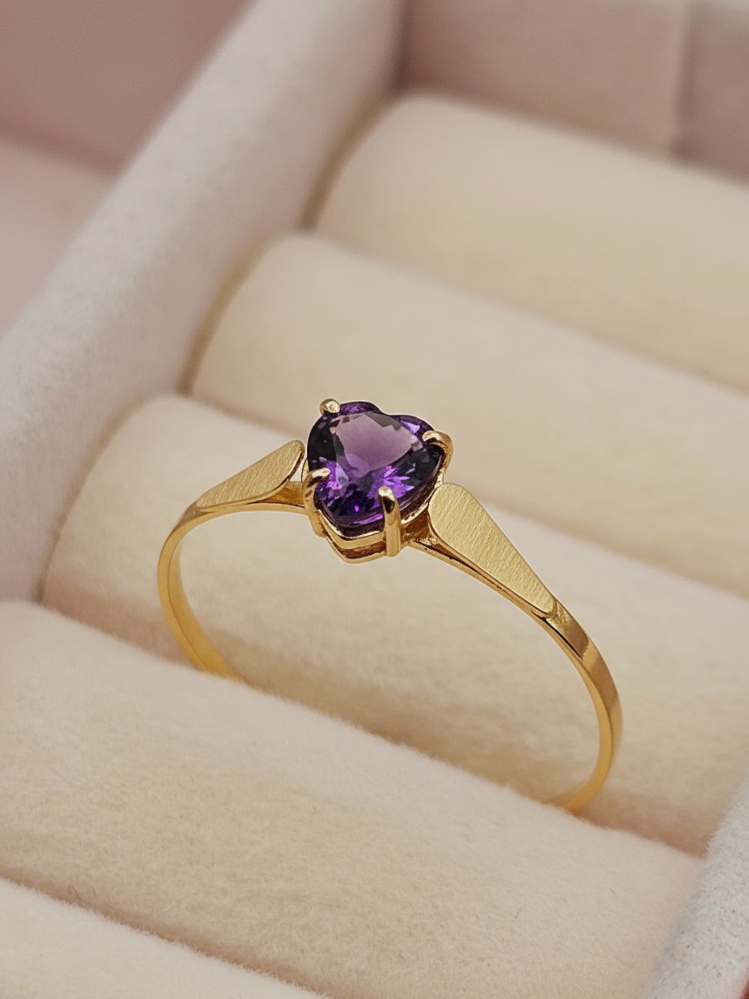 Anillo chatón corazón amatista 1.1 grs Oro 18k 4