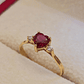 Anillo princesa corazón rubi y circones 1.7 grs Oro 18k - Miniatura 6