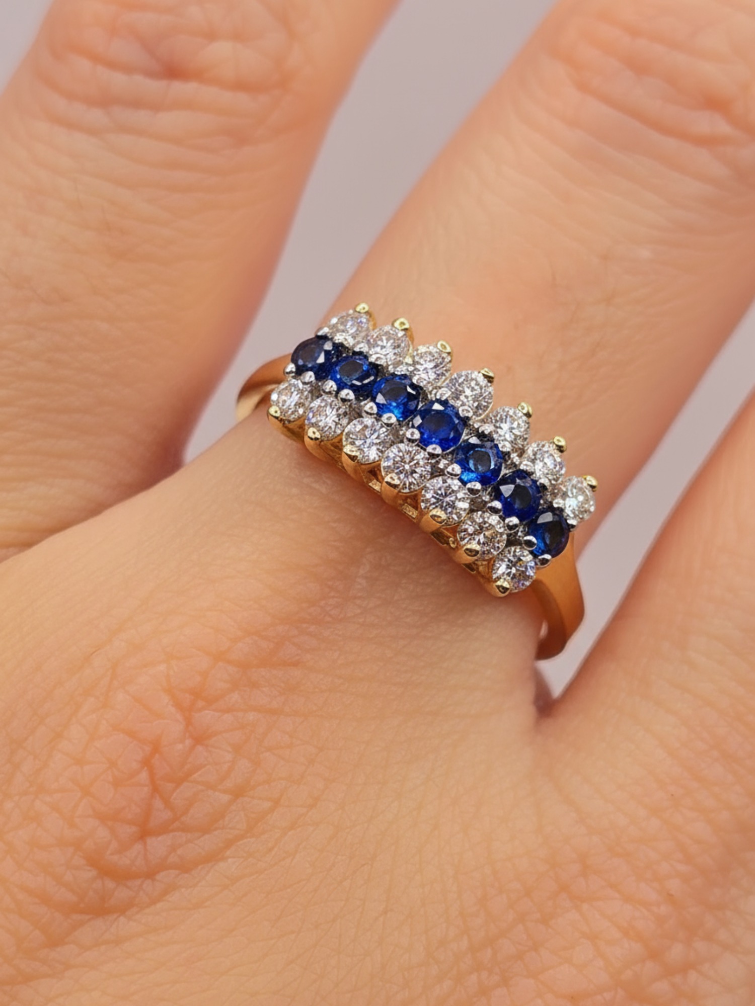 Anillo condesa zafiros y circones 4.5 grs Oro 18k 1