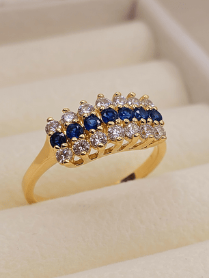 Anillo condesa zafiros y circones 4.5 grs Oro 18k