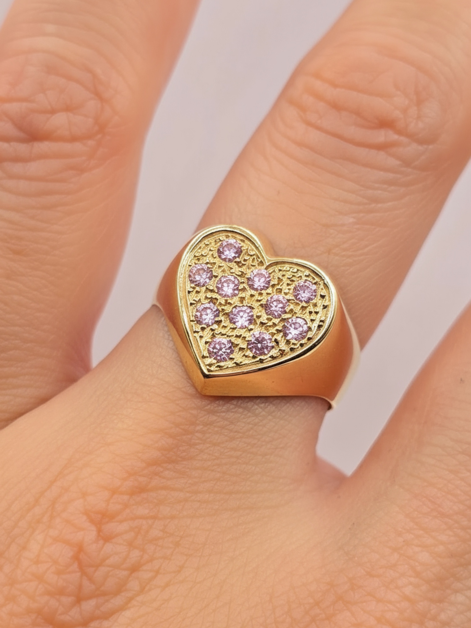 Anillo corazón rosa de francia 5.3 grs Oro 18k 3