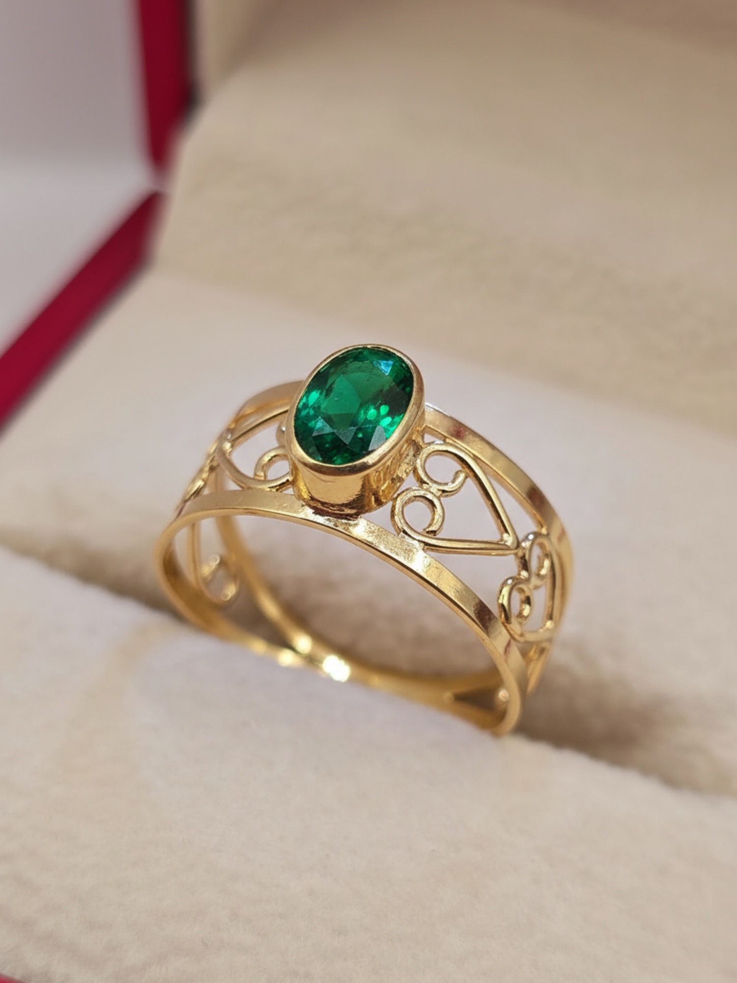Anillo olimpo esmeralda 3 grs Oro 18k 5