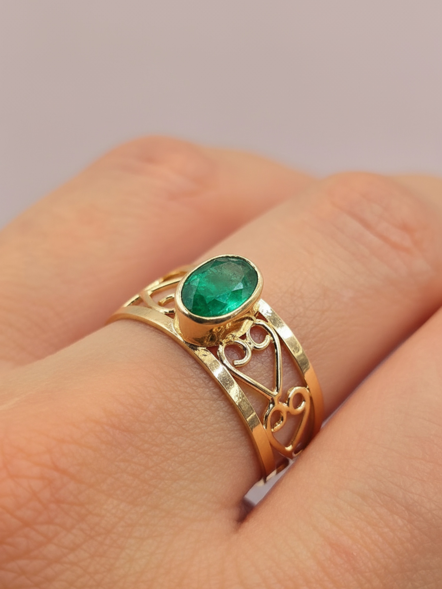 Anillo olimpo esmeralda 3 grs Oro 18k 8