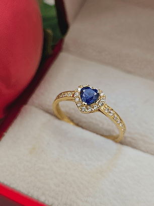 Anillo doble corazón cintillo zafiro 3 grs Oro 18k