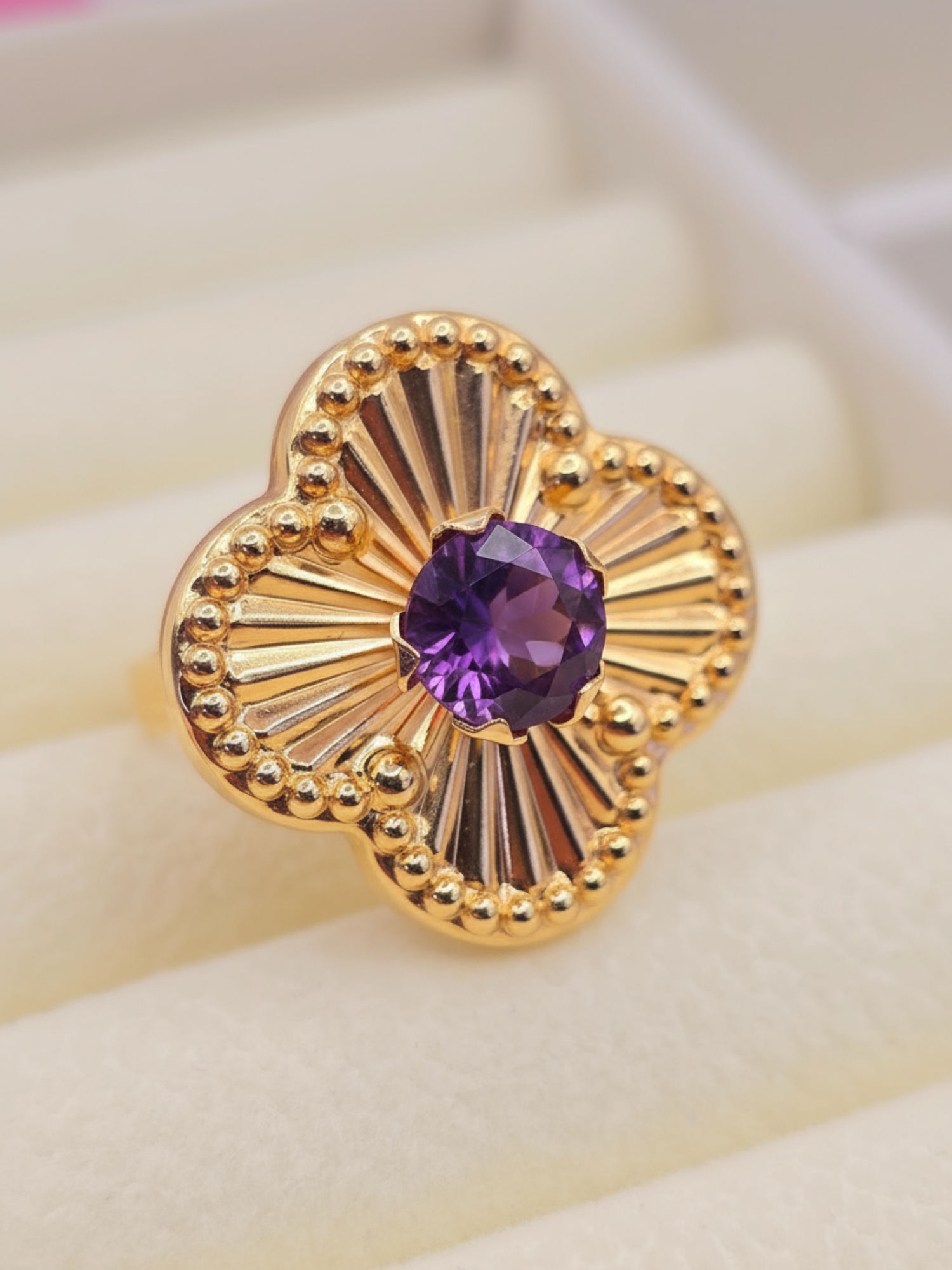 Anillo flor satín amatista 4.1 grs Oro 18k 1