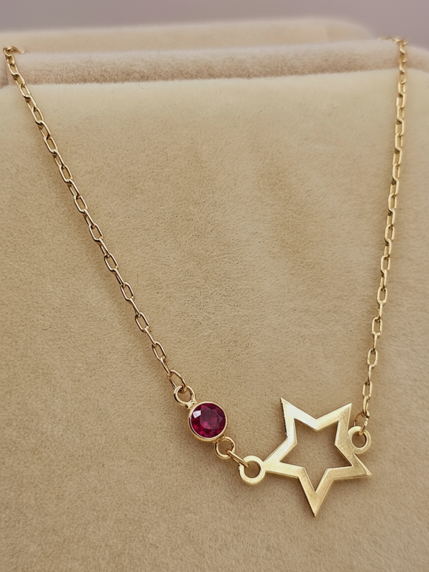 Pulsera estrella punto de luz rubi 18 cm 1.6 grs Oro 18k 2