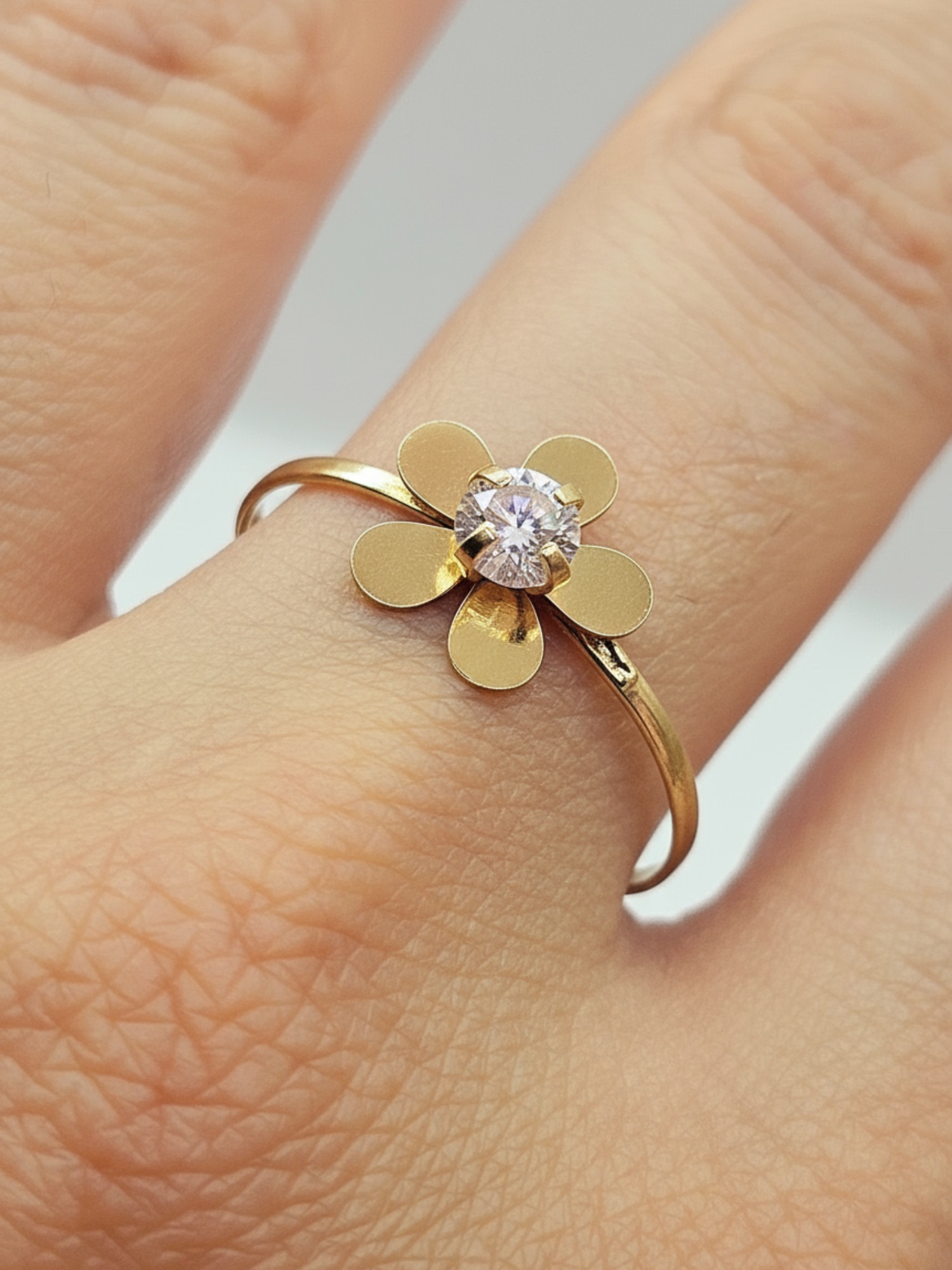 Anillo flor rosa de francia 1.2 grs Oro 18k 4