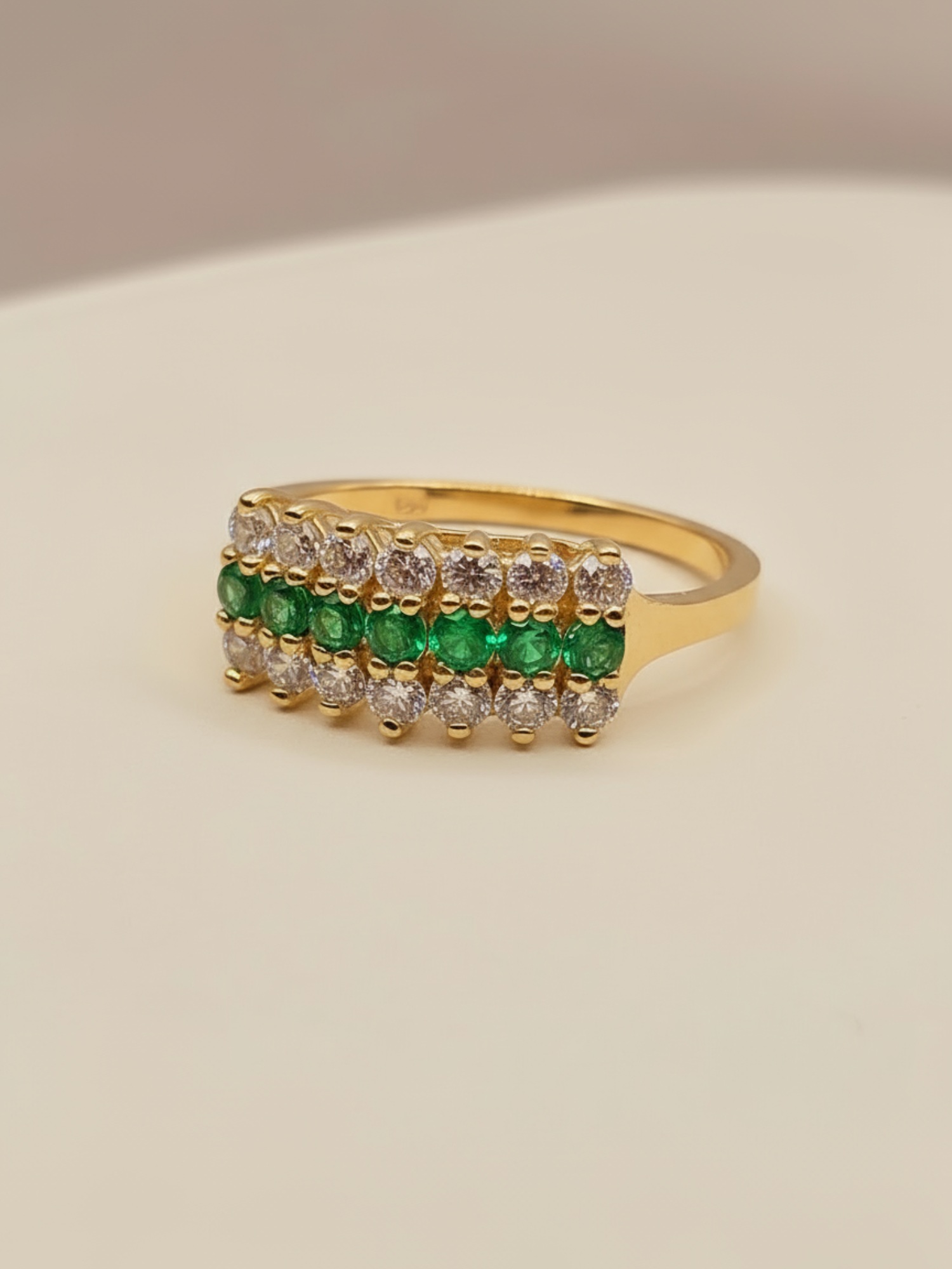 Anillo condesa esmeraldas y circones 4.5 grs Oro 18k 3