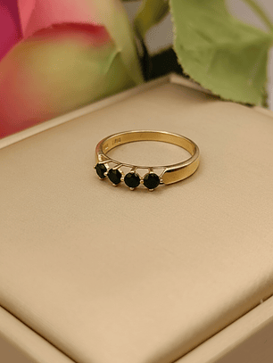 Anillo medio cintillo onix 1.6 grs Oro 18k