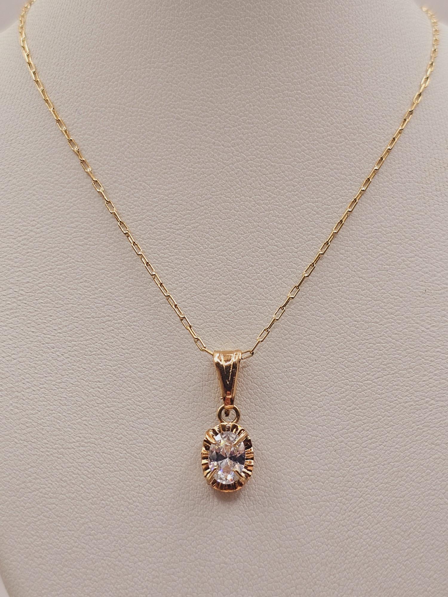 Cadena limada 65 cm y colgante chaton circón 2 cm Oro 18k 3