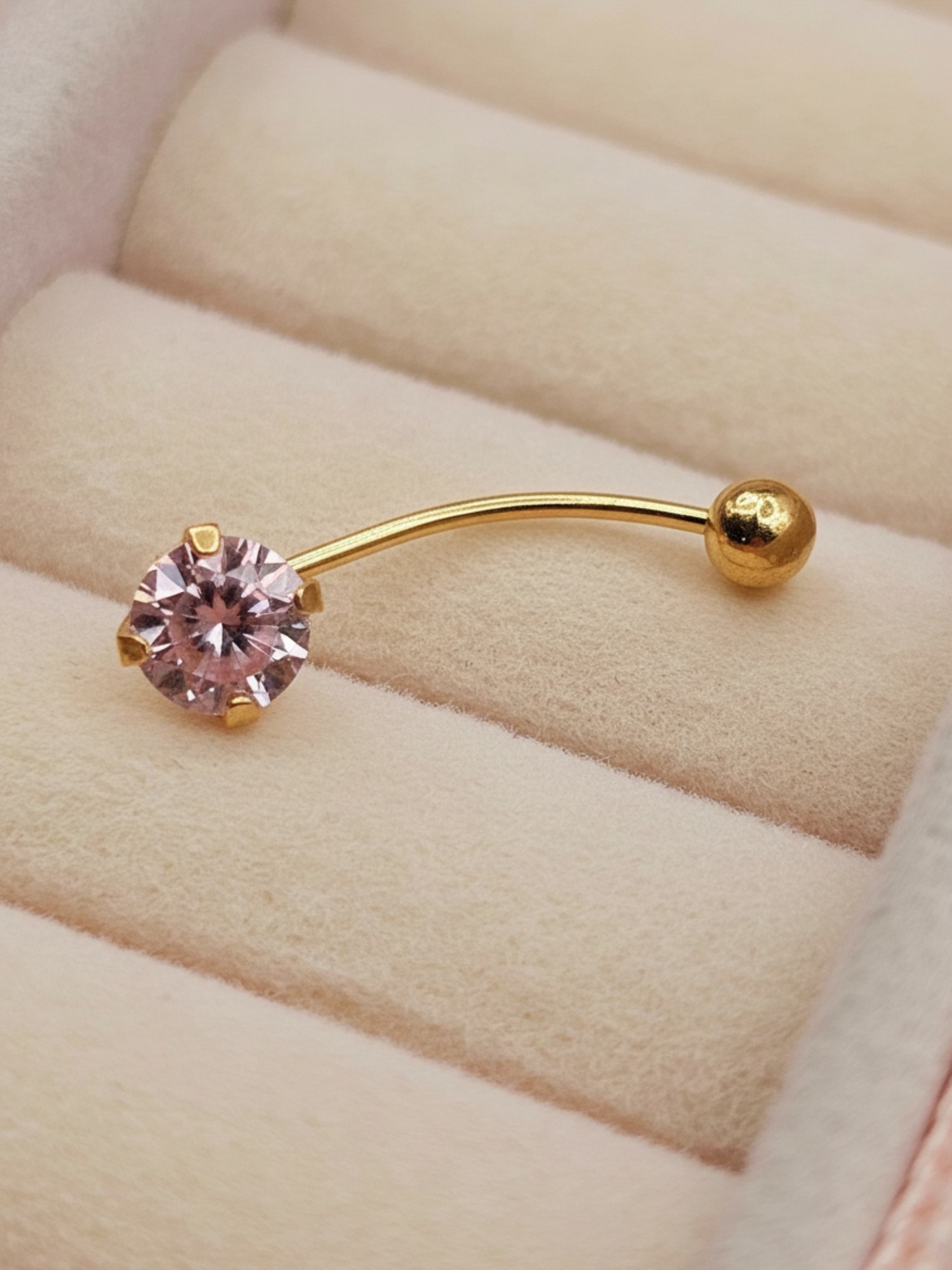 Piercing rosa de francia y bolita 2 cm 0.7 grs Oro 18k 2