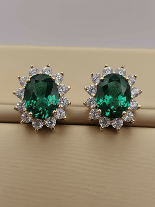 Aros Reina esmeralda y circones 1.5 cm 5.7 grs Oro 18k