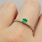 Anillo solitario Cintillo esmeralda y circones 1.9 grs Oro 18k - Miniatura 1