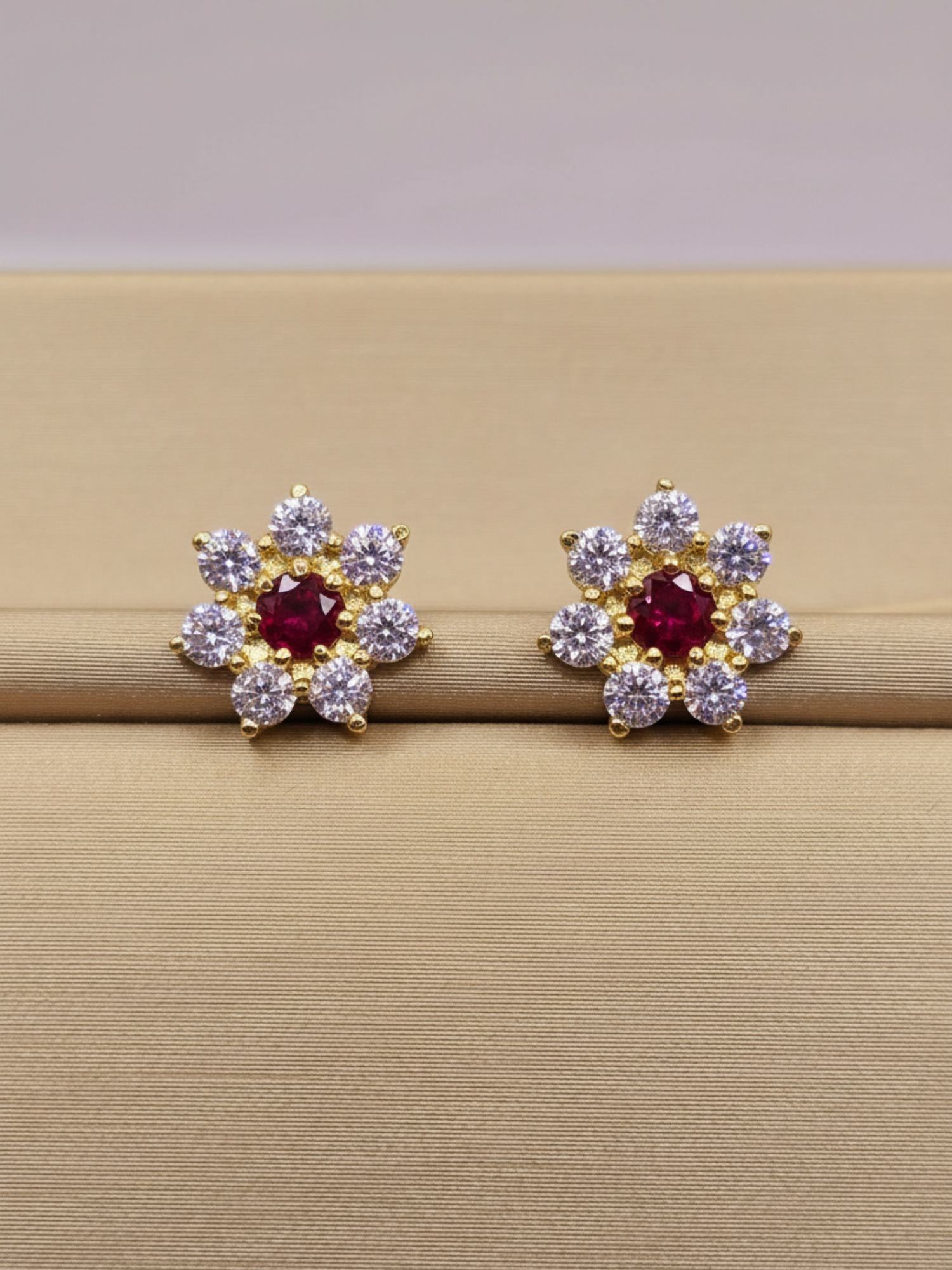 Aros roseta rubi y circones 9 mm 2.3 grs Oro 18k 1