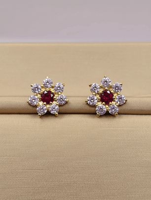 Aros roseta rubi y circones 9 mm 2.3 grs Oro 18k