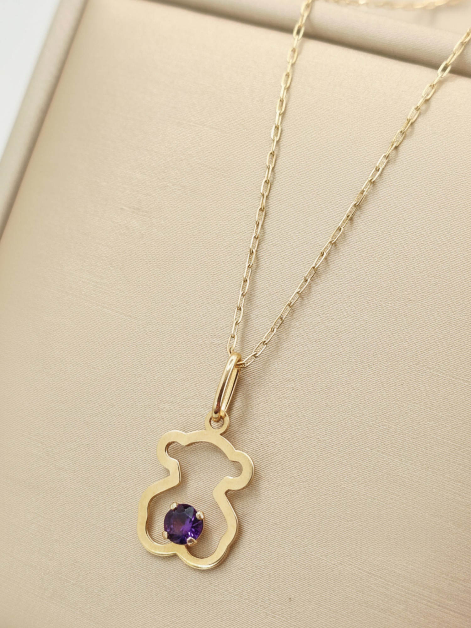 Cadena limada 50 cm y oso amatista 2 cm 1.9 grs Oro 18k 1