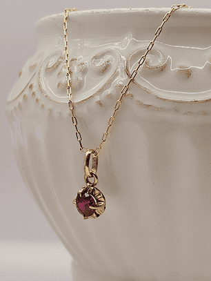 Cadena limada 50 cm y colgante chaton rubi 1.7 cm 3 grs Oro 18k