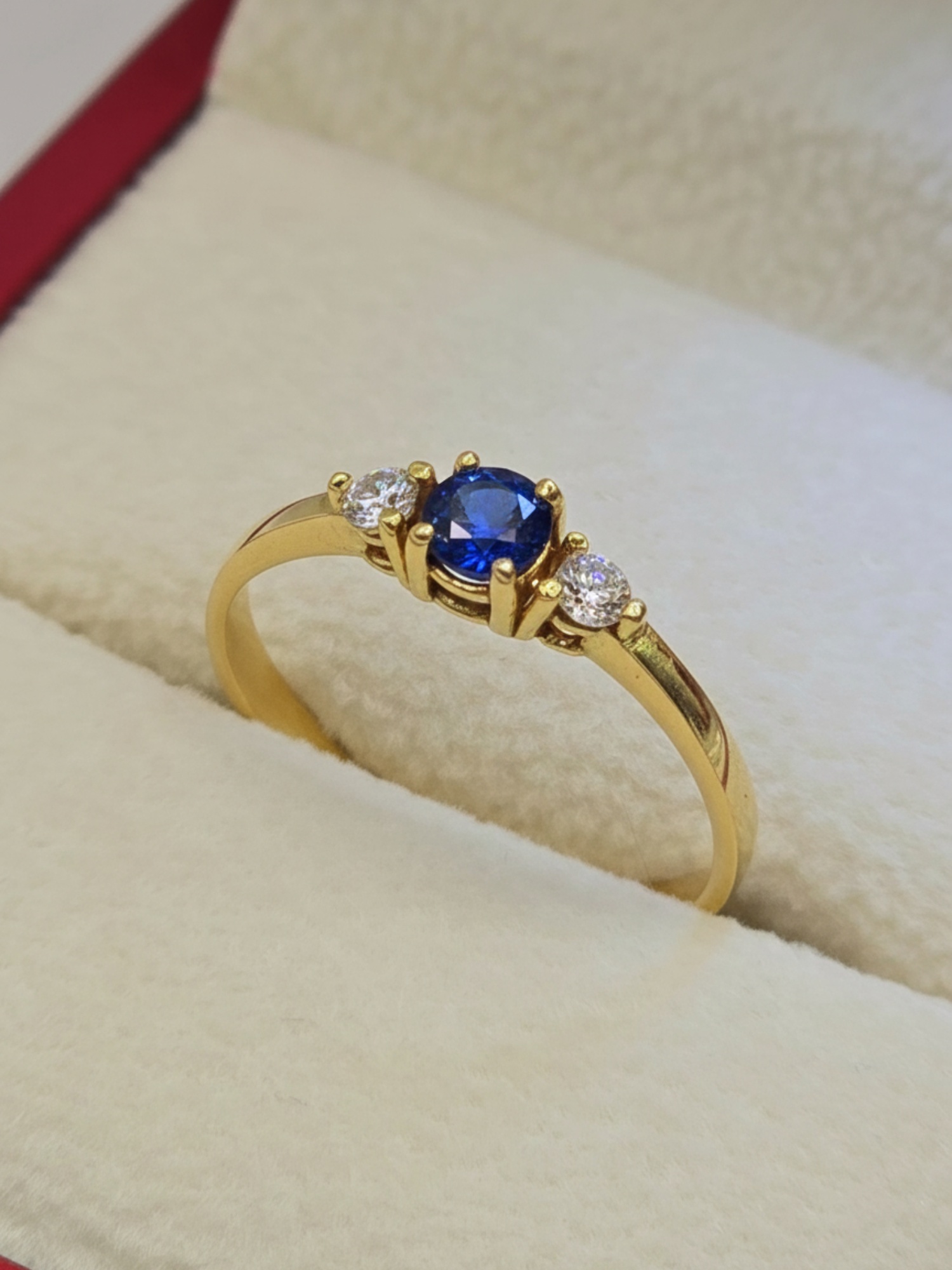 Anillo princesa zafiro y circones 2.3 grs Oro 18k 5