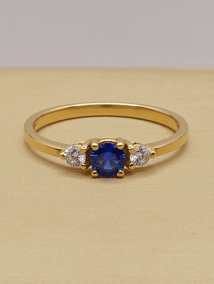 Anillo princesa zafiro y circones 2.3 grs Oro 18k