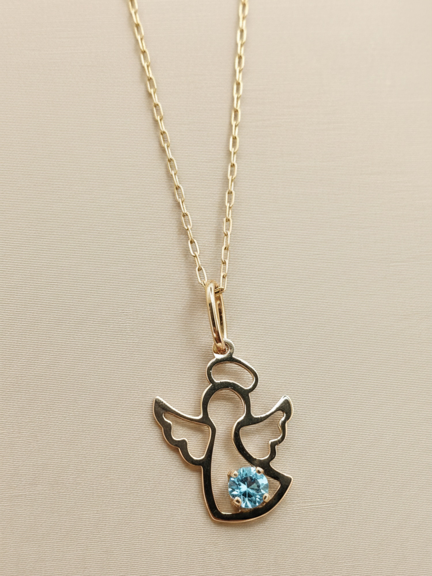 Cadena limada 50 cm y colgante angel aguamarina 2.1 cm 1.9 grs Oro 18k 1