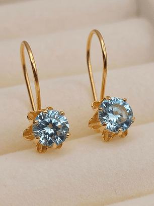 Aros chatón italiano con gancho aguamarina 2.2 grs Oro 18k