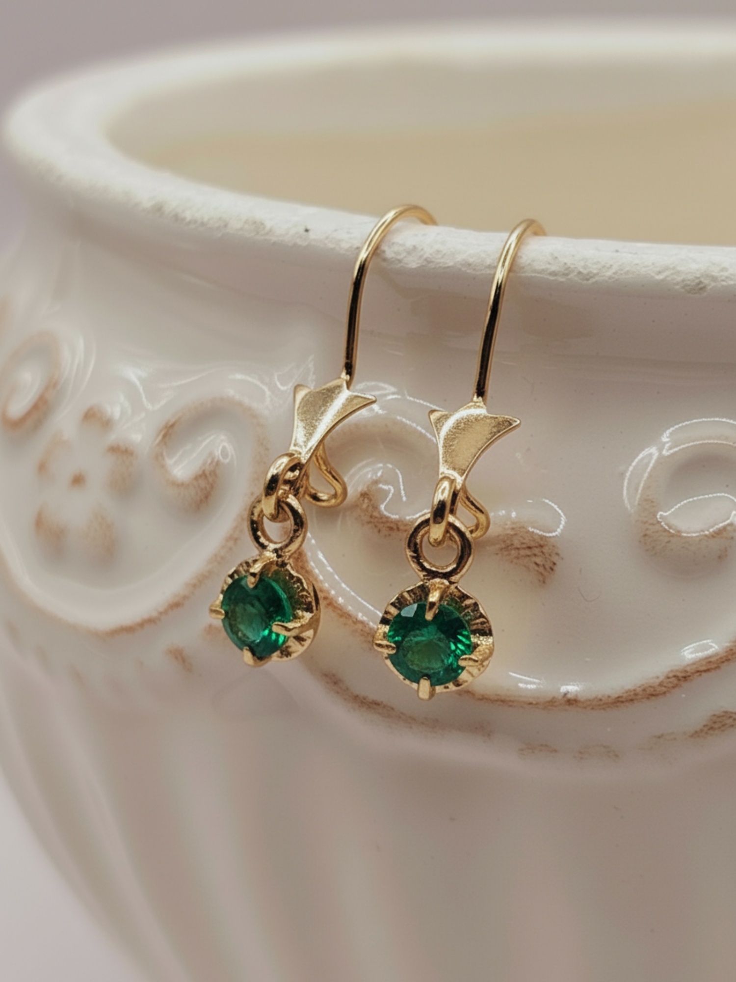 Aros Chatón redondo colgante esmeralda 2.2 cm 2.5 grs Oro 18k 3