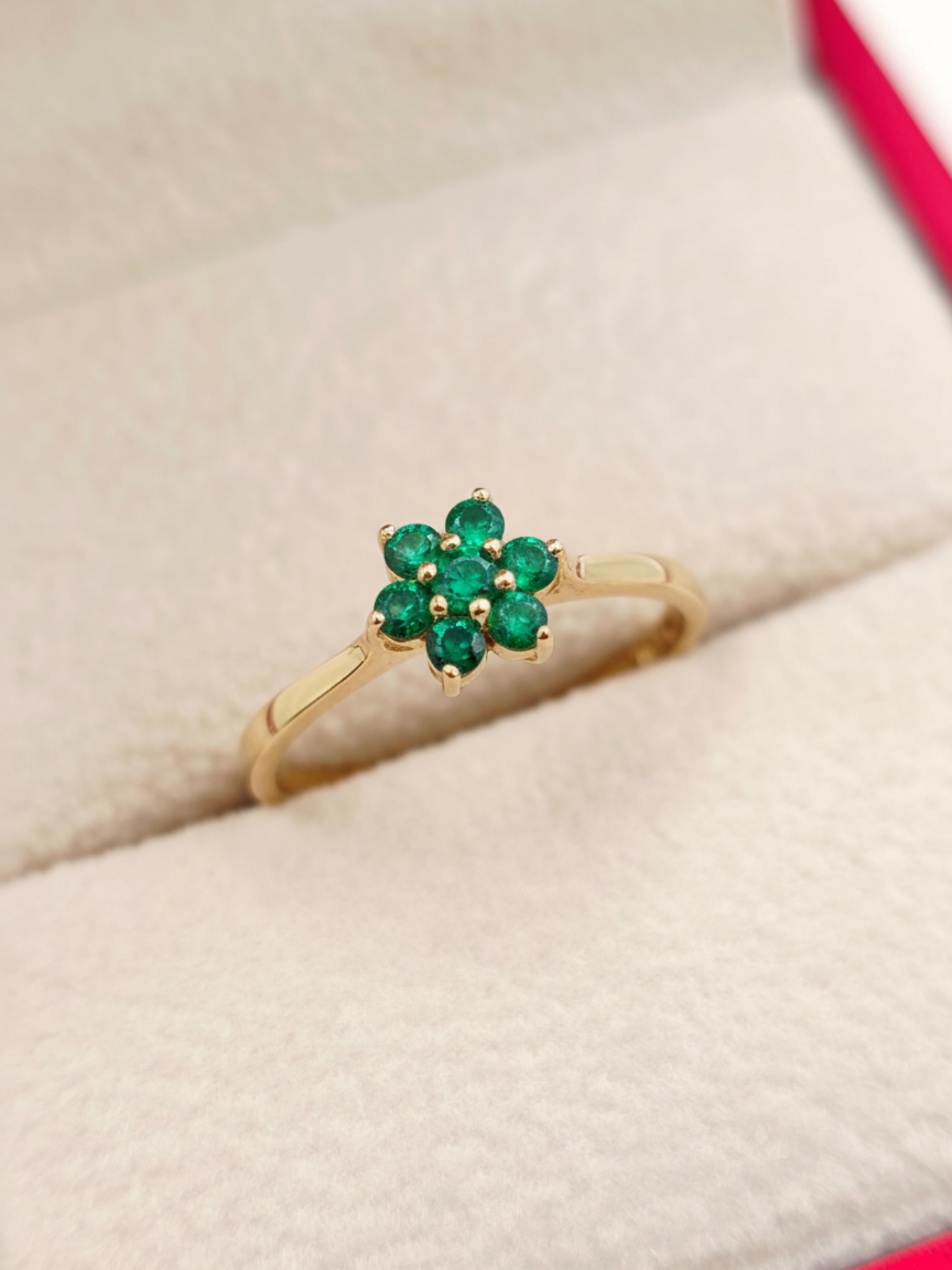 Anillo roseta esmeraldas 2.1 grs Oro 18k 5