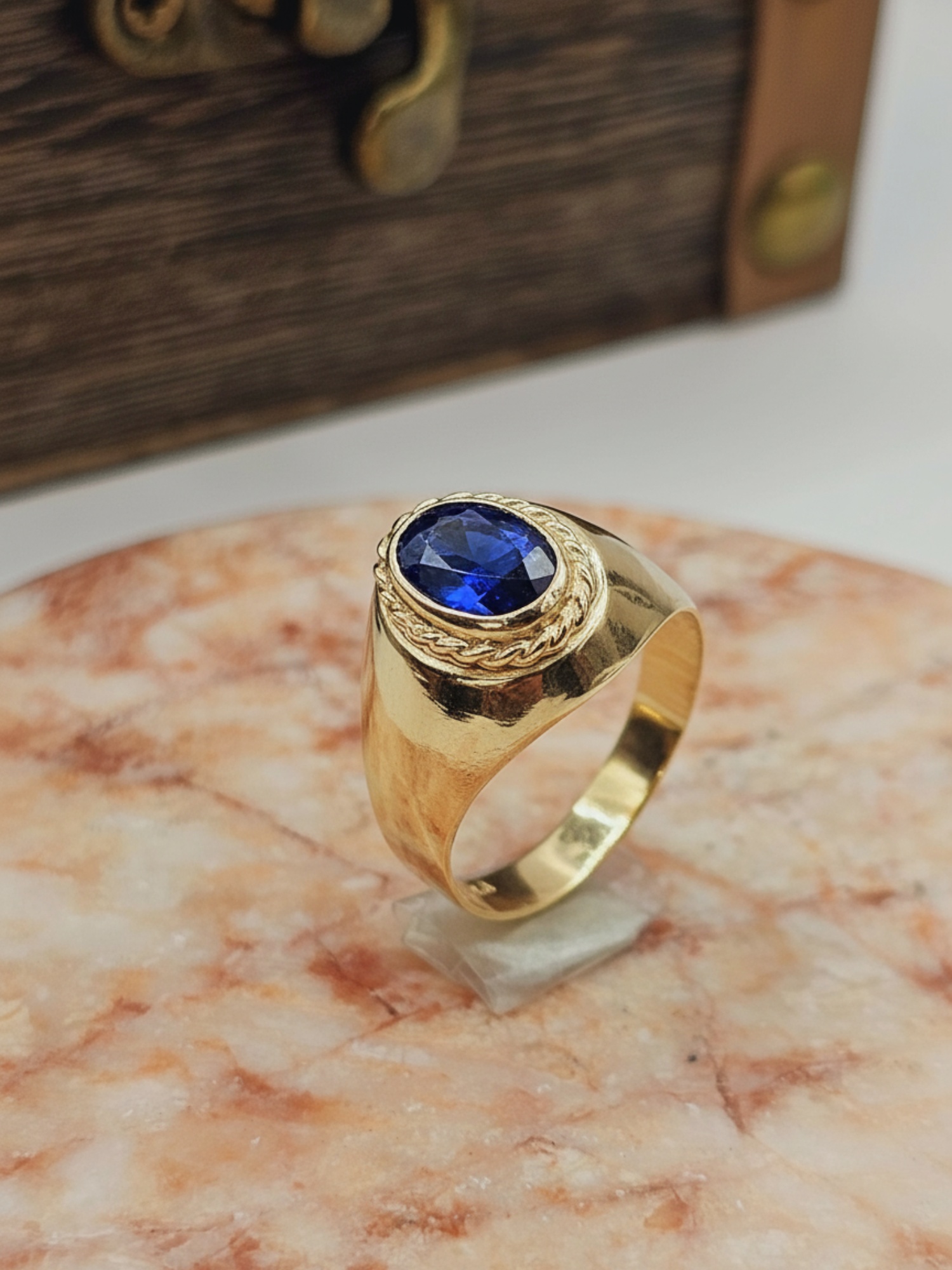 Anillo bolocco zafiro 4 grs Oro 18k 3