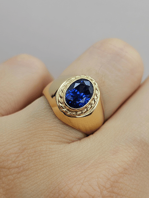 Anillo bolocco zafiro 4 grs Oro 18k