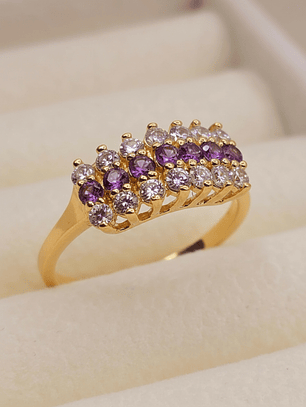 Anillo condesa amatistas y circones 4.5 grs Oro 18k