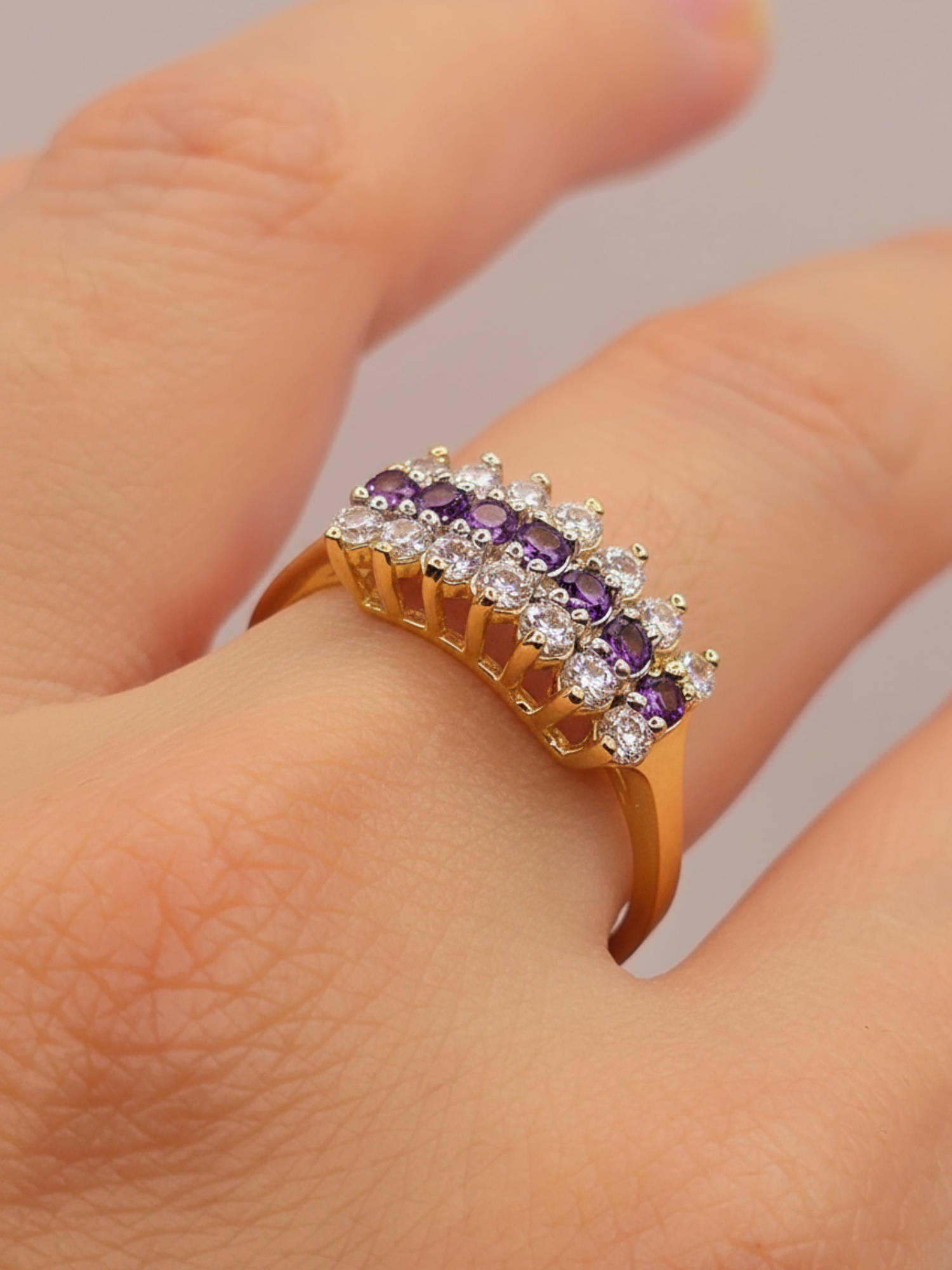 Anillo condesa amatistas y circones 4.5 grs Oro 18k 2