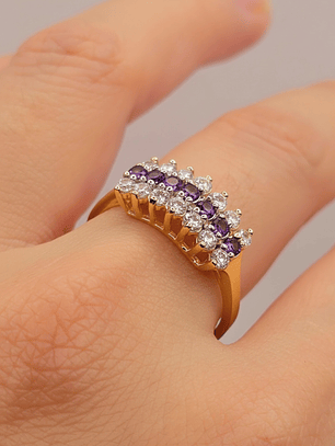 Anillo condesa amatistas y circones 4.5 grs Oro 18k