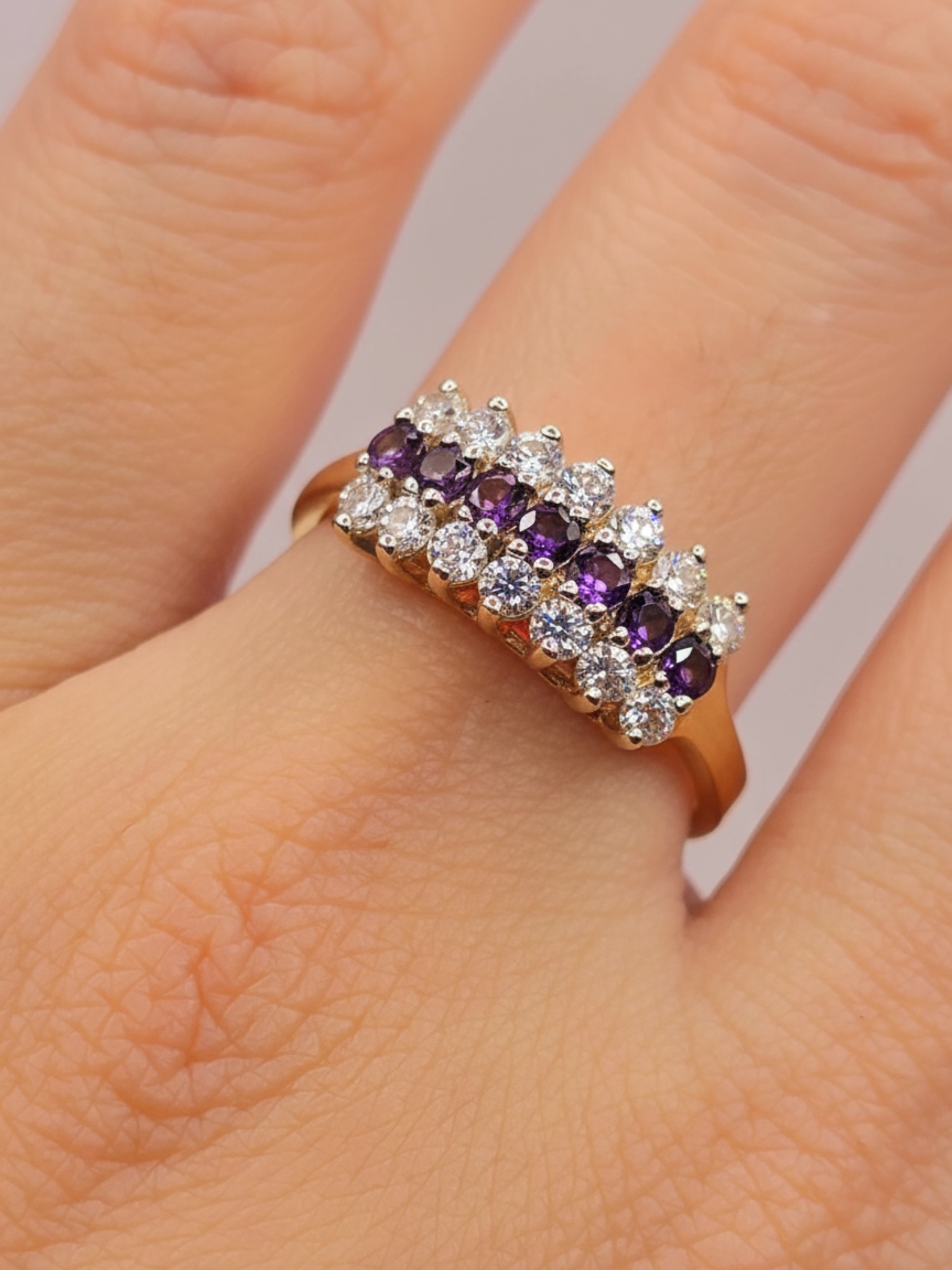 Anillo condesa amatistas y circones 4.5 grs Oro 18k 5