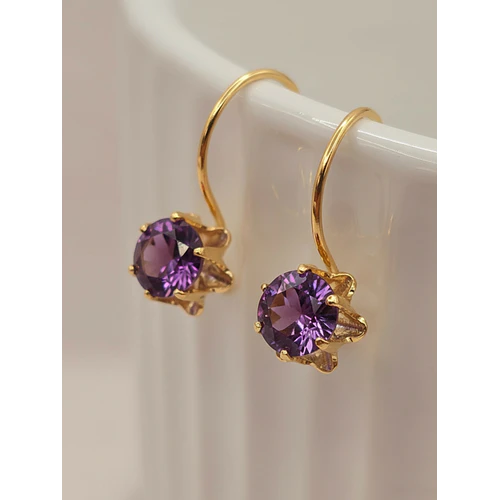 Aros chatón Italiano gancho amatista 2.2 grs Oro 18k
