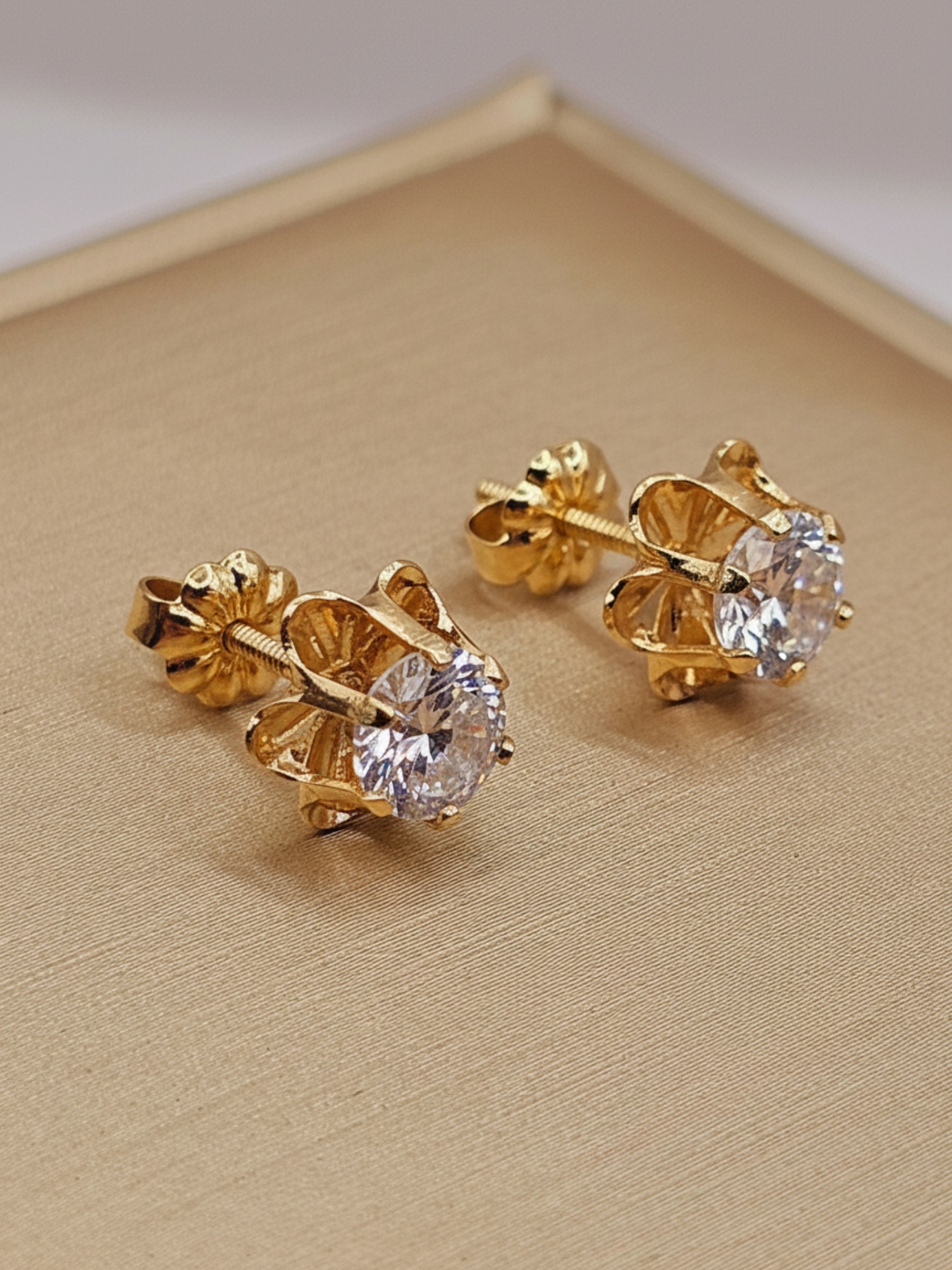 Aros chaton italiano circon 9 mm 2.1 grs Oro 18k 4