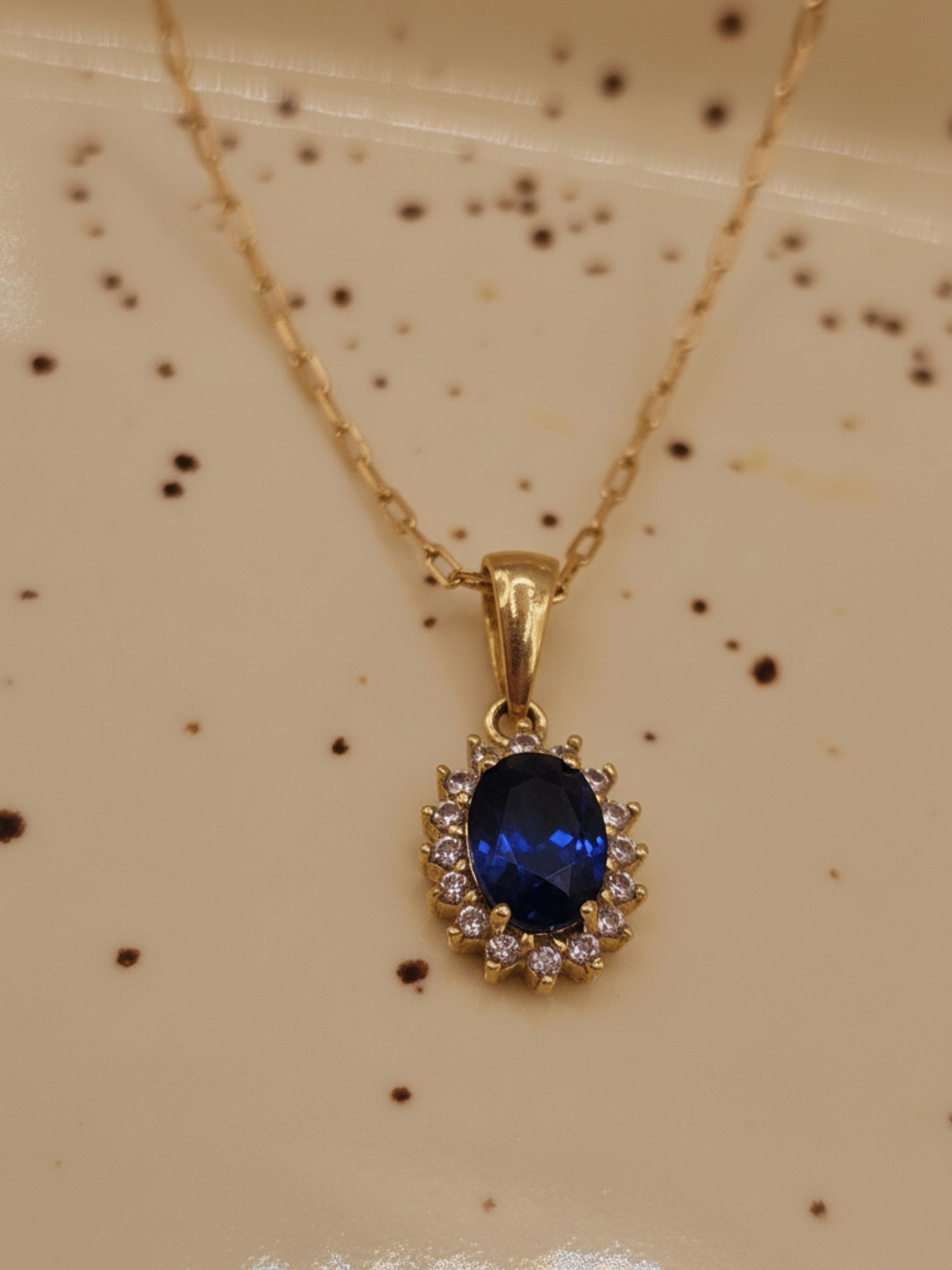 Cadena limada 50 cm y colgante lady zafiro 1.7 cm 3 grs Oro 18k 3