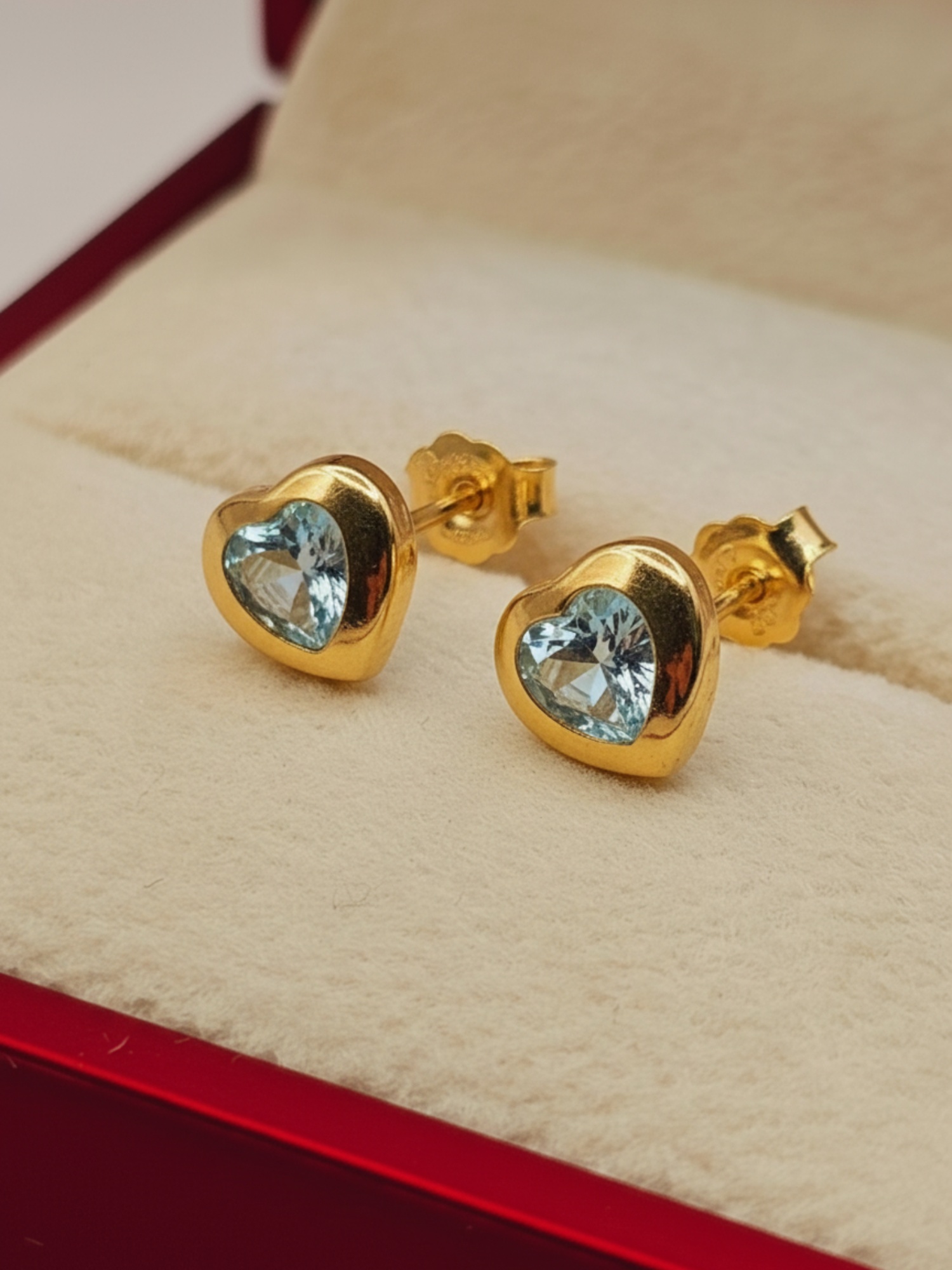 Aros corazón aguamarina 7.5 mm 1.5 grs Oro 18k 5