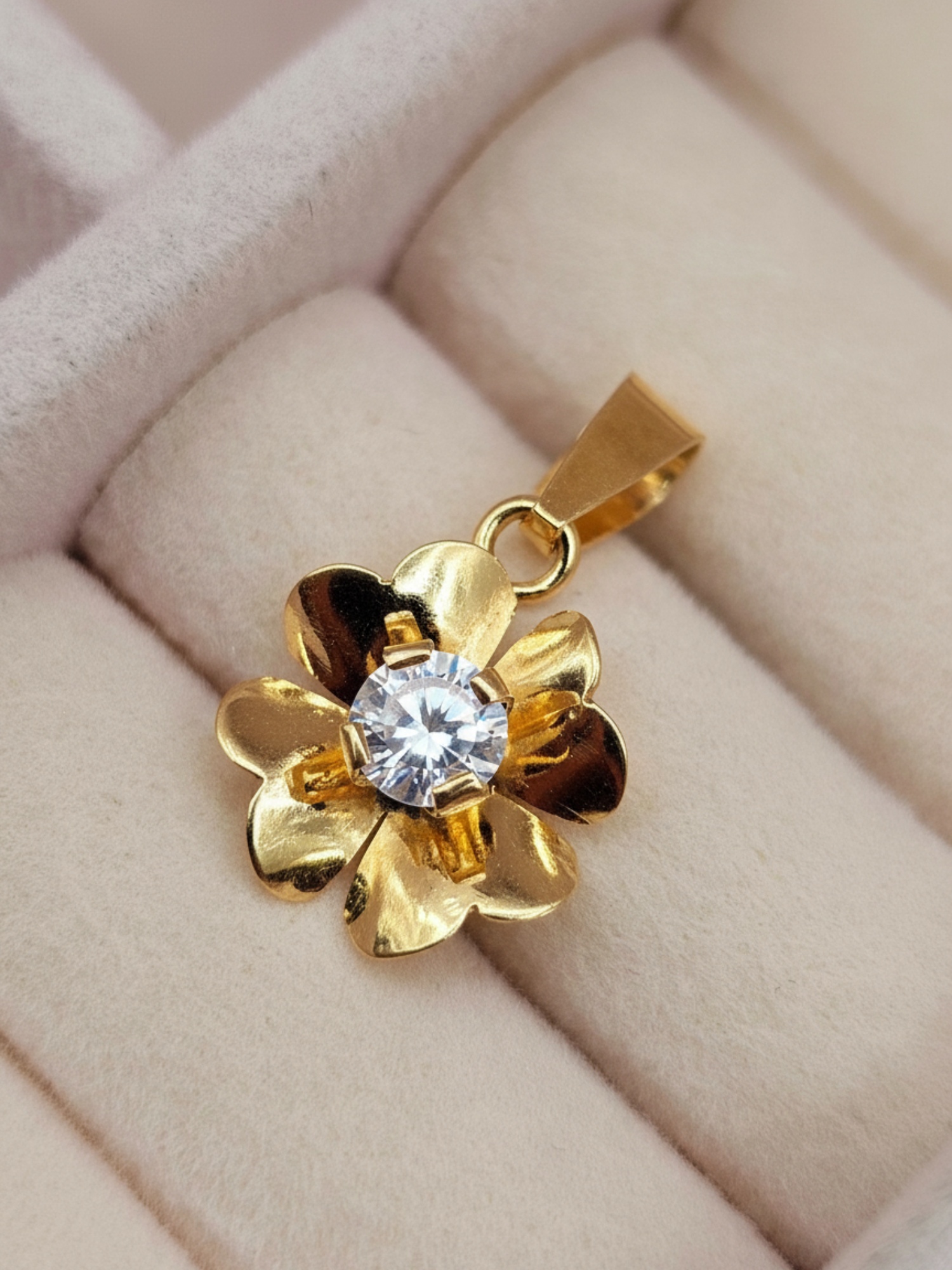 Colgante flor circon 1.2 cm 1.1 grs Oro 18k 3