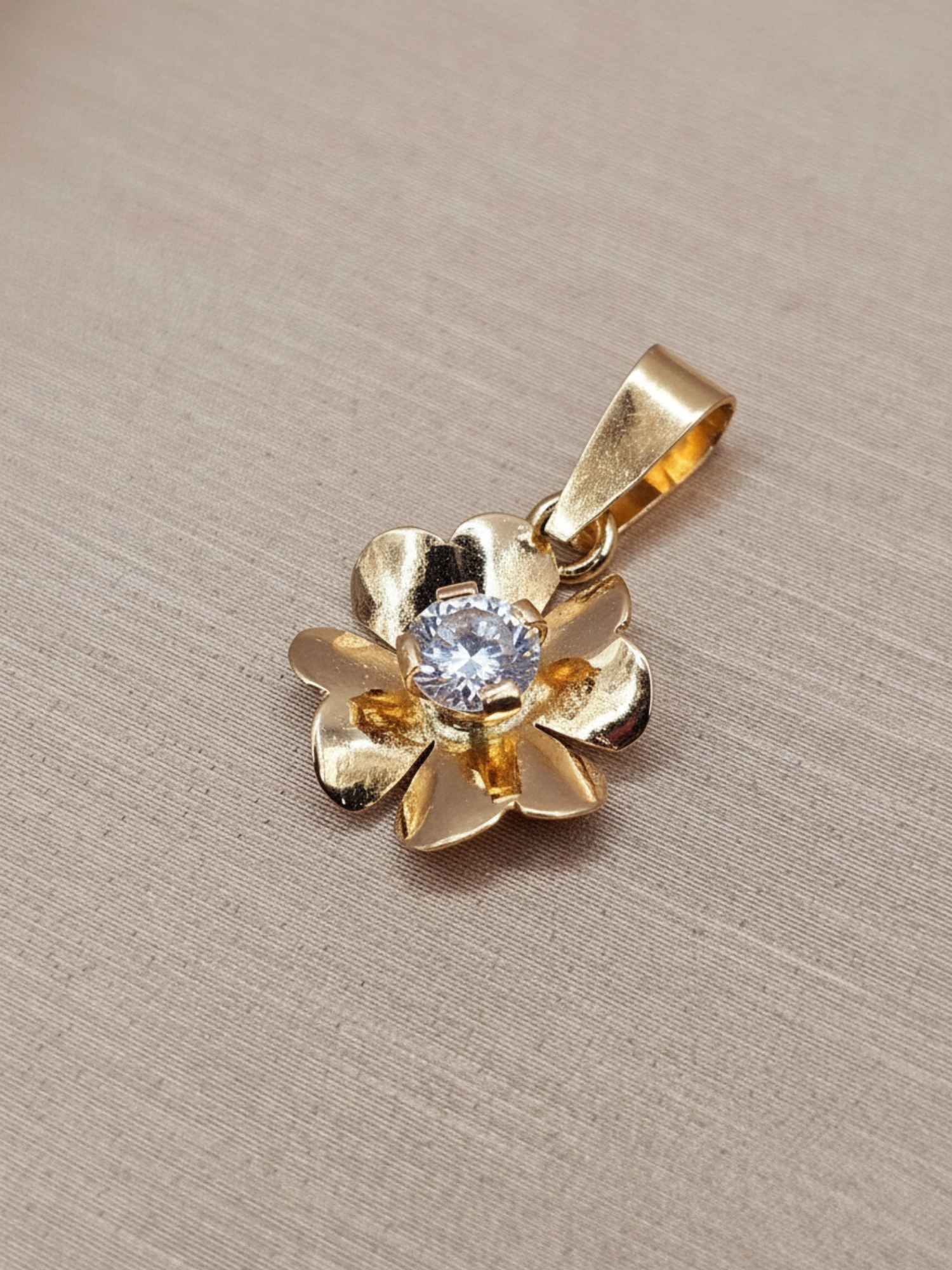 Colgante flor circon 1.2 cm 1.1 grs Oro 18k 4