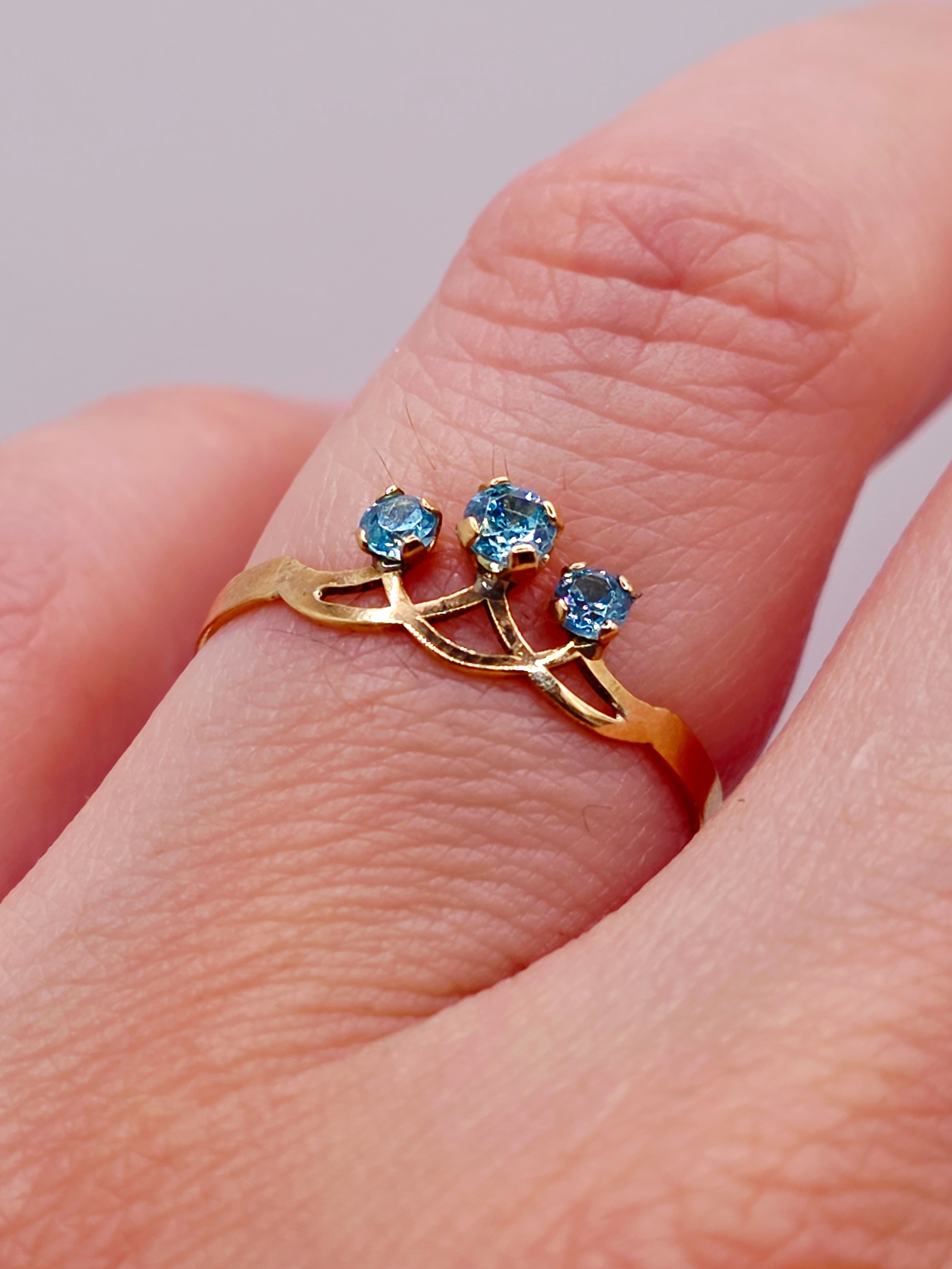 Anillo corona aguamarina 1 gr Oro 18k 2