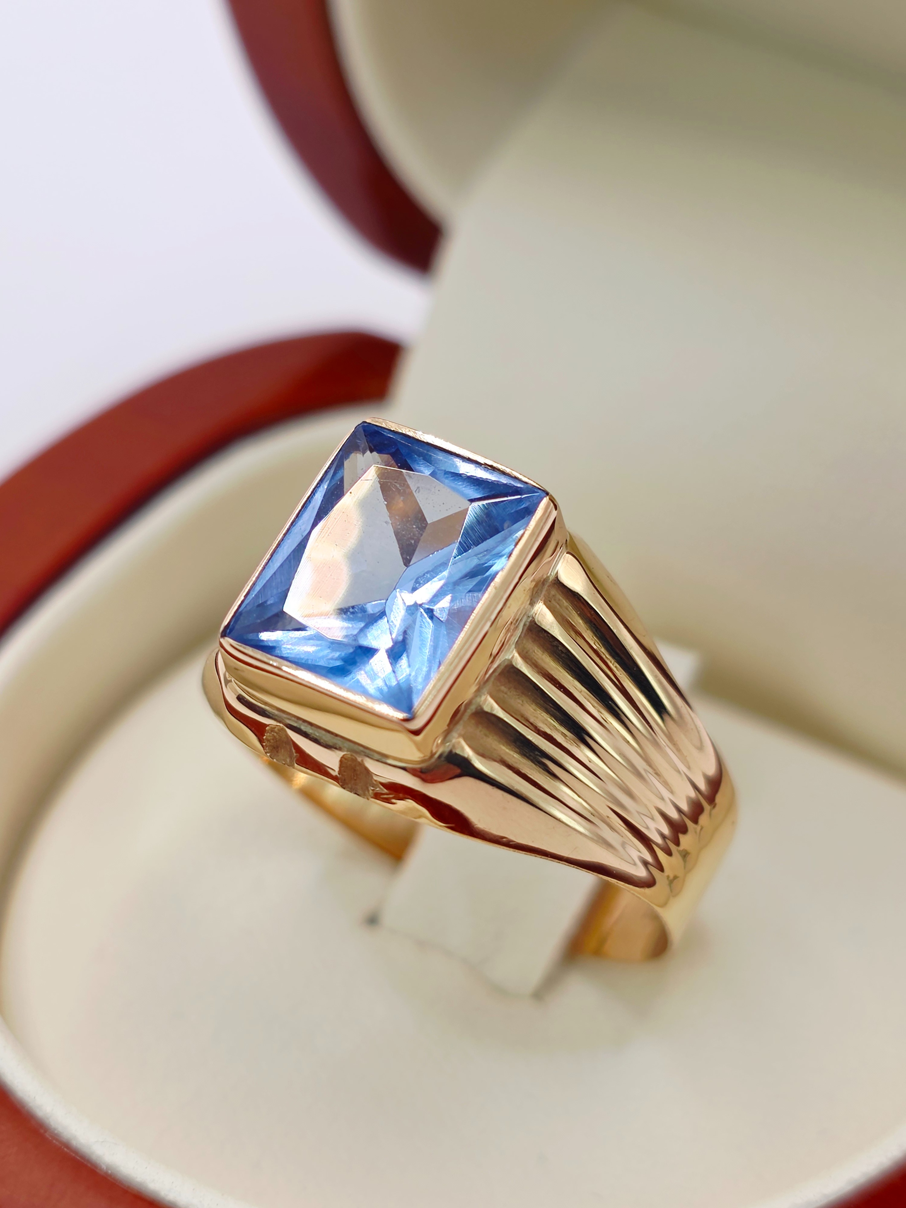 Anillo sello aguamarina 4 grs Oro 18k 3