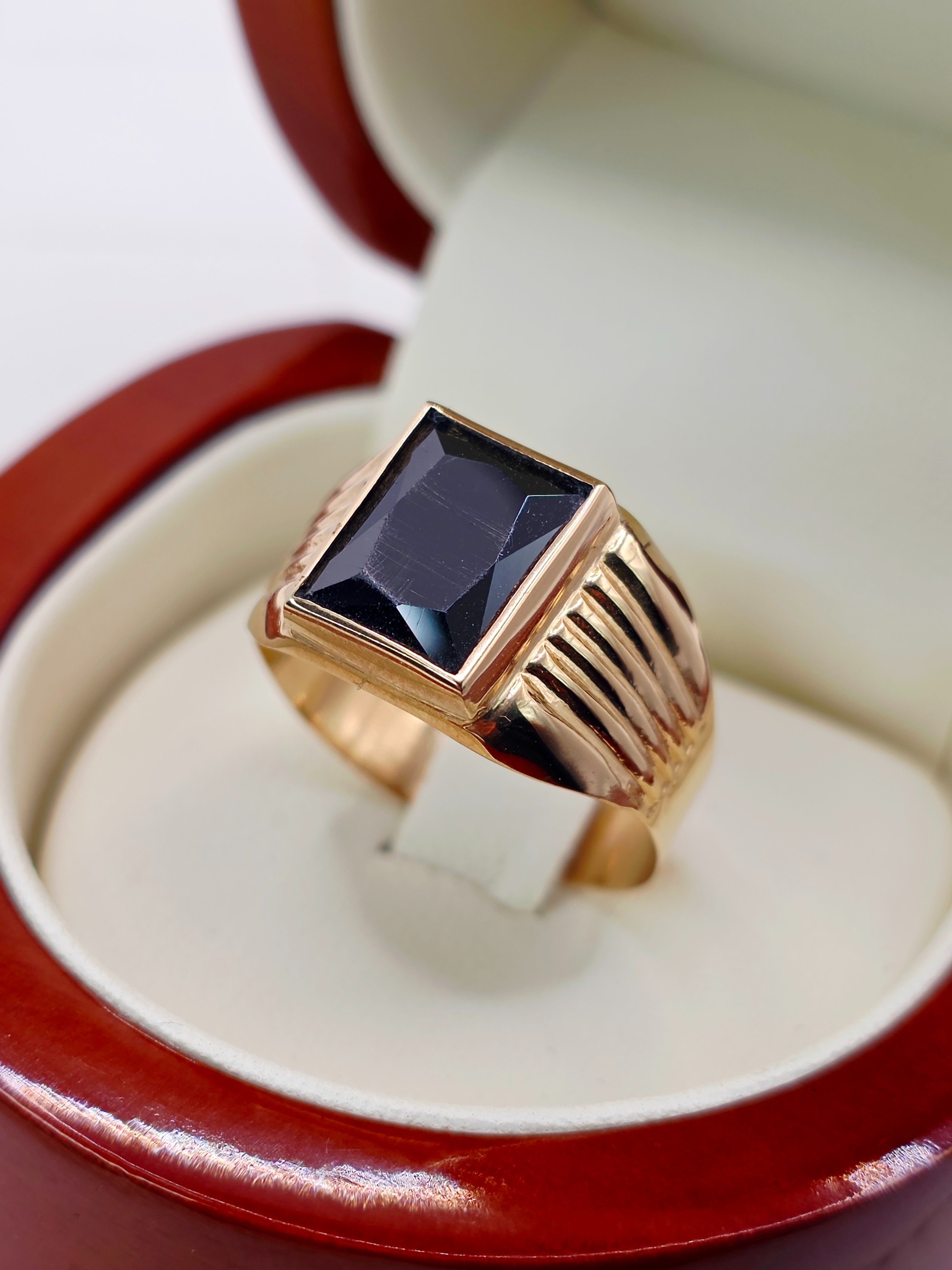 Anillo sello onix 4 grs Oro 18k 2