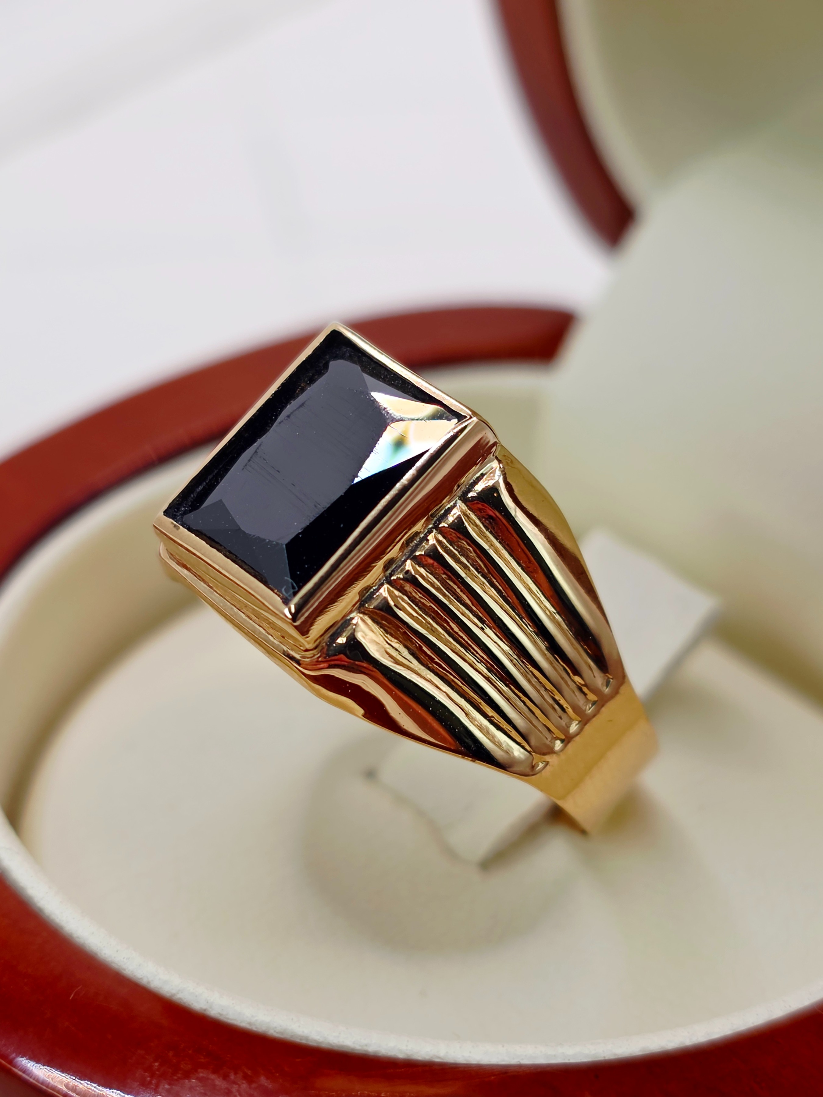 Anillo sello onix 4 grs Oro 18k 6